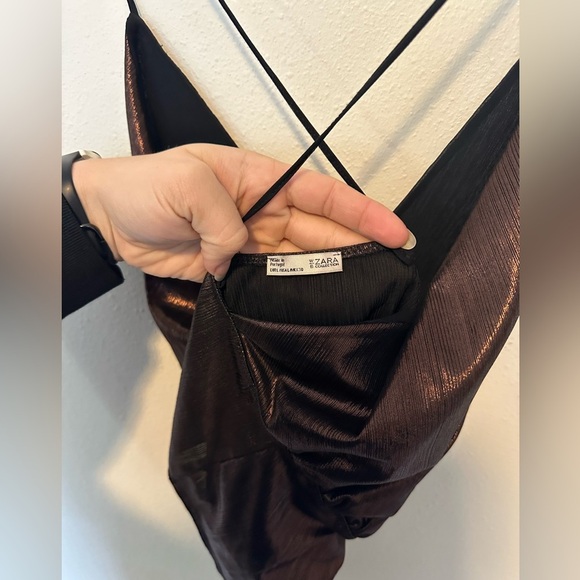 ZARA Metallic Deep V Open back Bodysuit - Picture 6 of 7